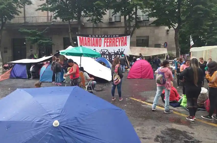 "Hacemos responsables a los políticos de la integridad física de los compañeros que estamos acá"