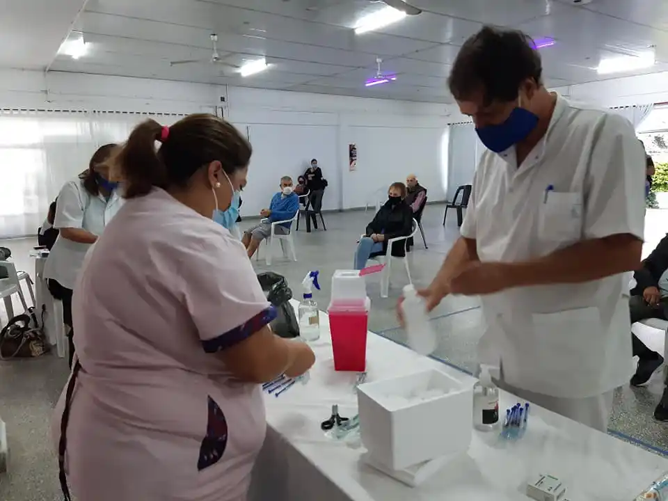 Se vacunarán a 300 adultos mayores