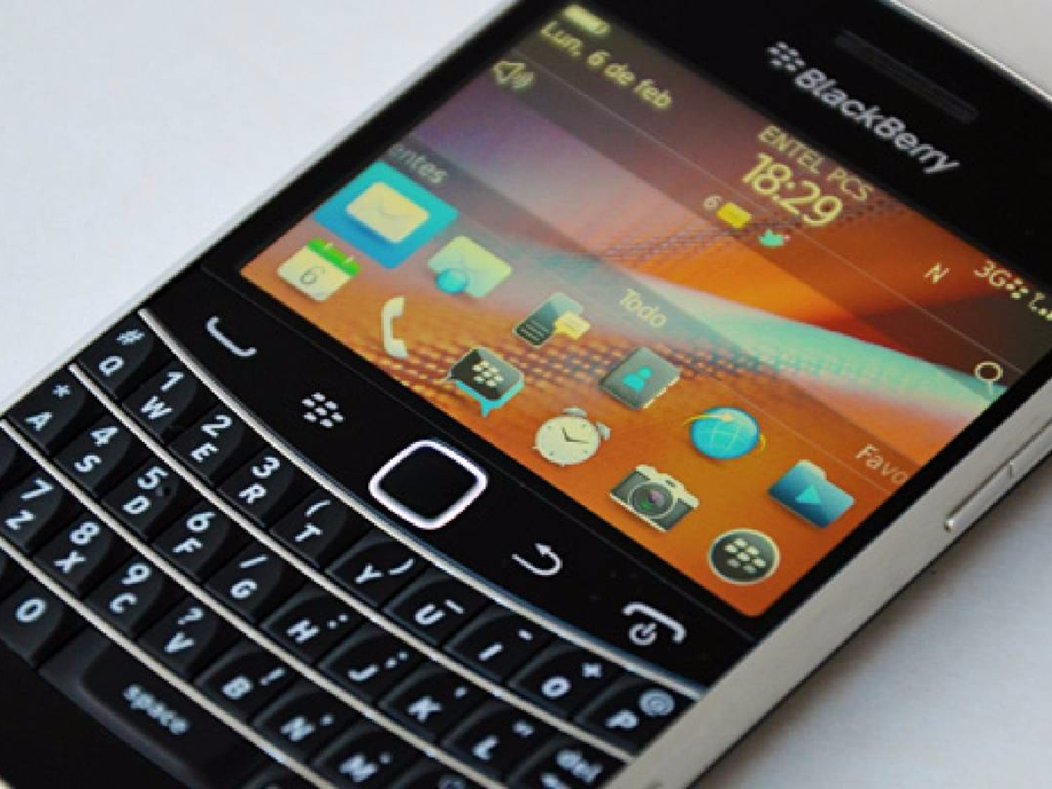BlackBerry cerrará su servicio de BBM