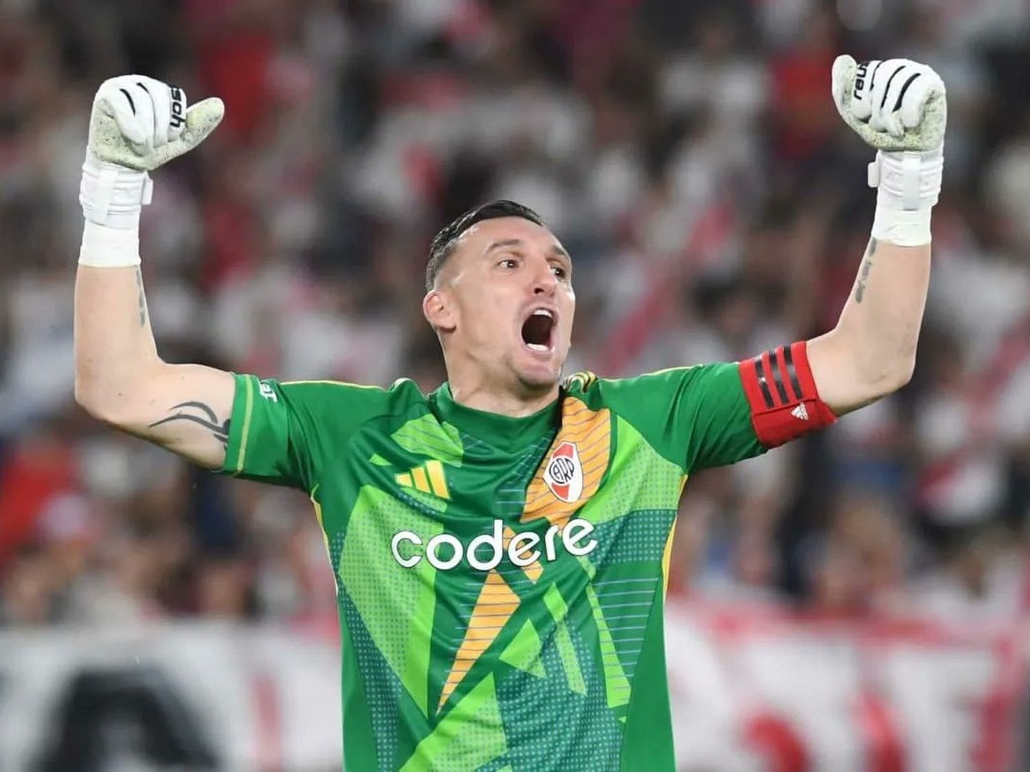 Armani: “Es un orgullo que me comparen con Fillol”