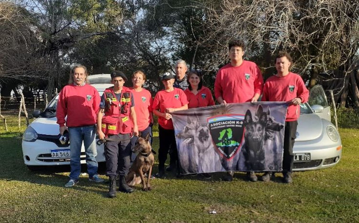 Integrantes de la agrupación K9 Gualeguay.