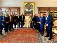El Papa recibió a la CGT en el Vaticano y prometió una visita a la Argentina