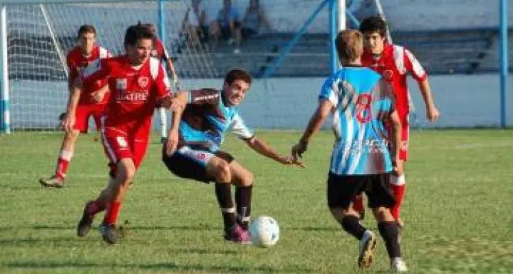 Mitre goleó y marca la diferencia