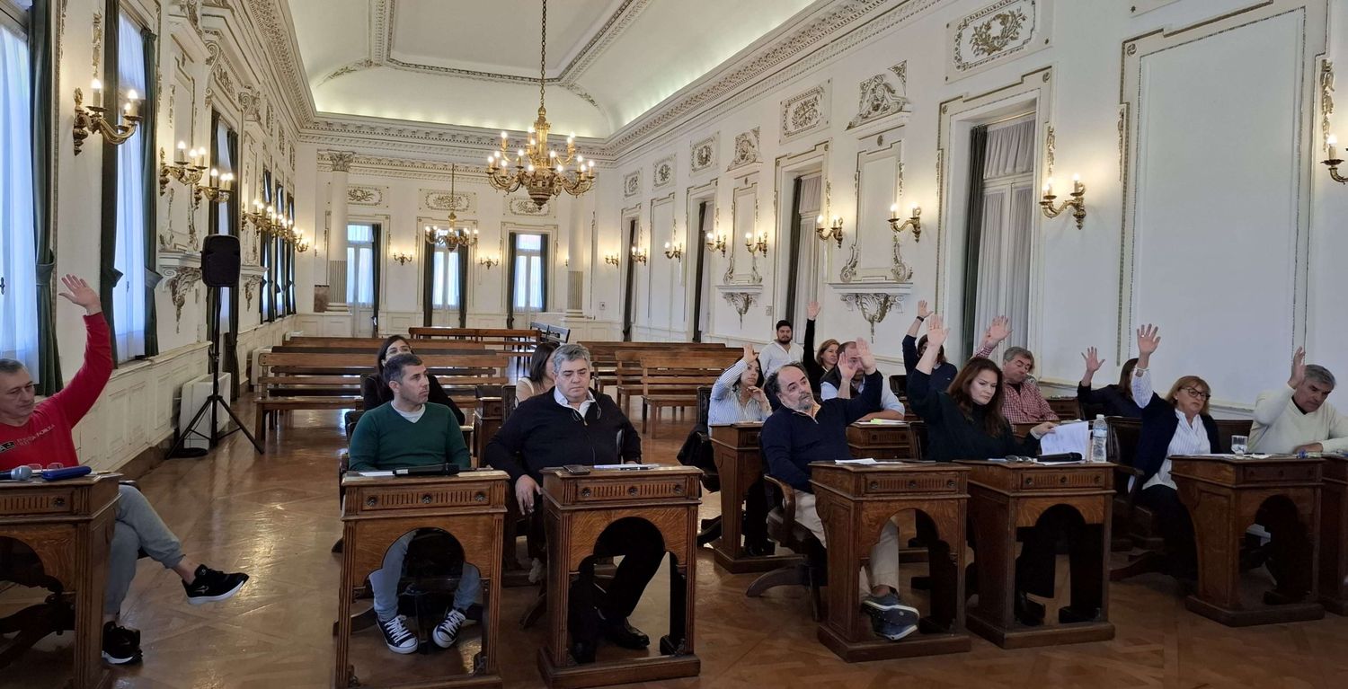 Aprueban cambios en la Comisión sobre Financiamiento Educativo