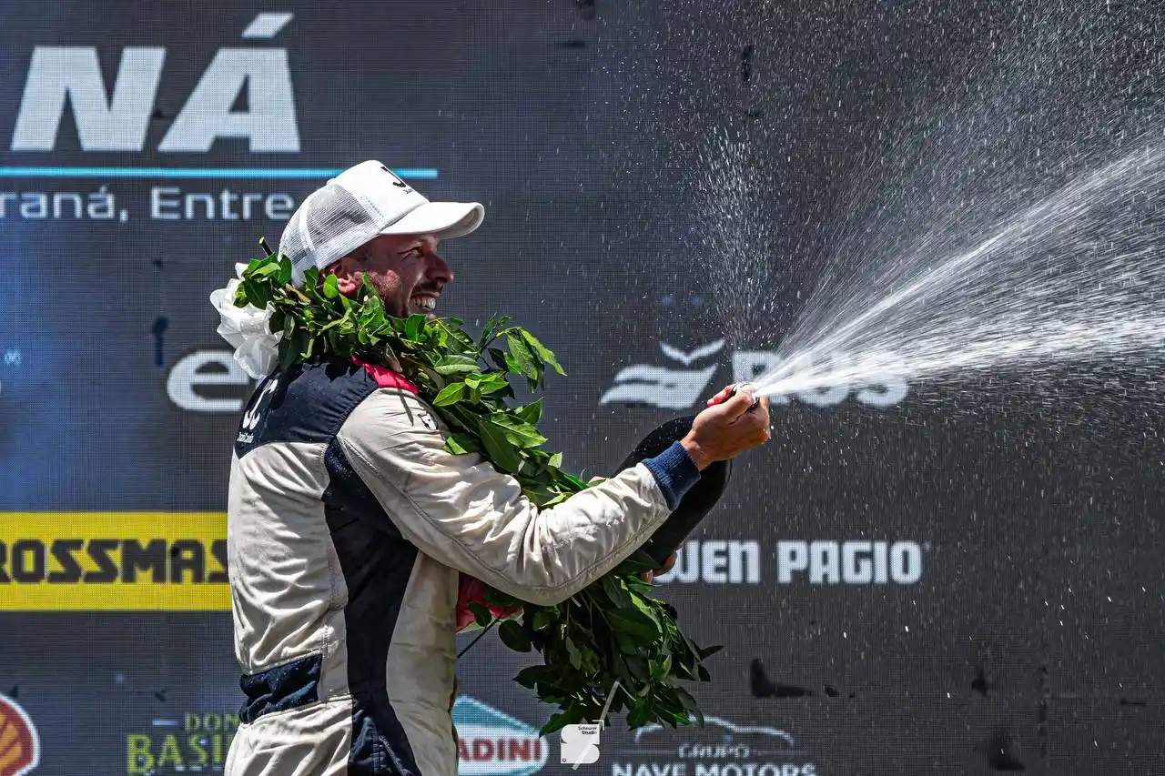 Juani Canela - piloto de TN	Arrancó la temporada 2026 y salió 3° en la Clase 2 del Turismo Nacional