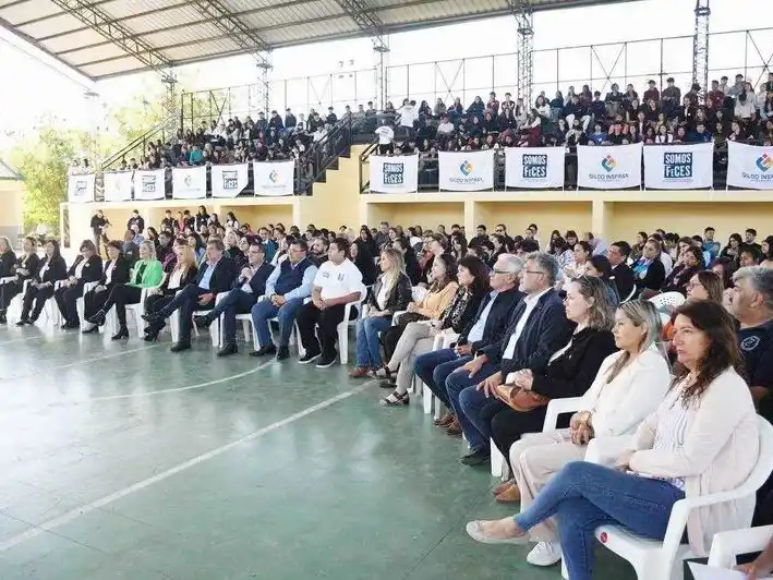 Más de 200 estudiantes participaron
en el Parlamento Juvenil de Formosa
