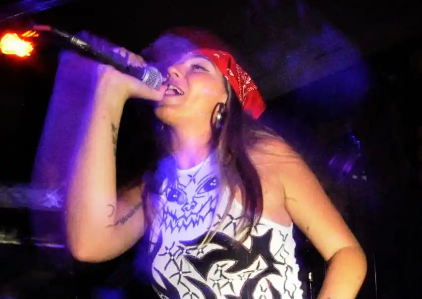 Rebeca Flores presentará los temas de su última producción, "Cerrando un círculo".