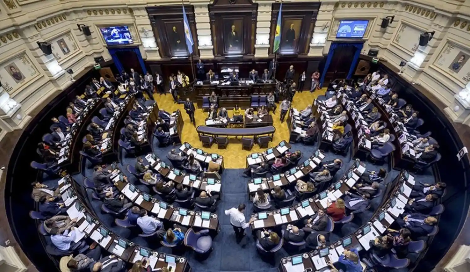 Media sanción al proyecto