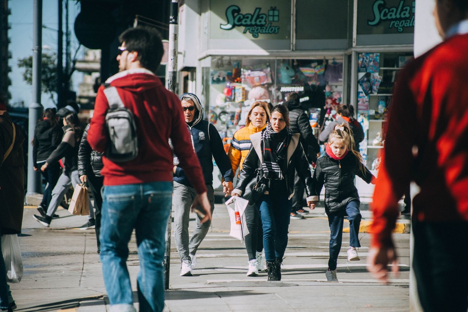 La calle Rivadavia se transforma en peatonal desde este lunes