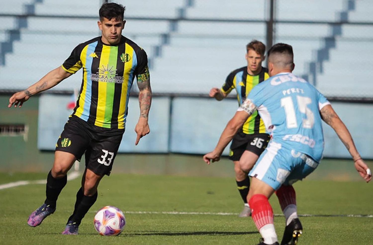 Aldosivi sin DT confirmado y con varios cambios recibe a Central Córdoba