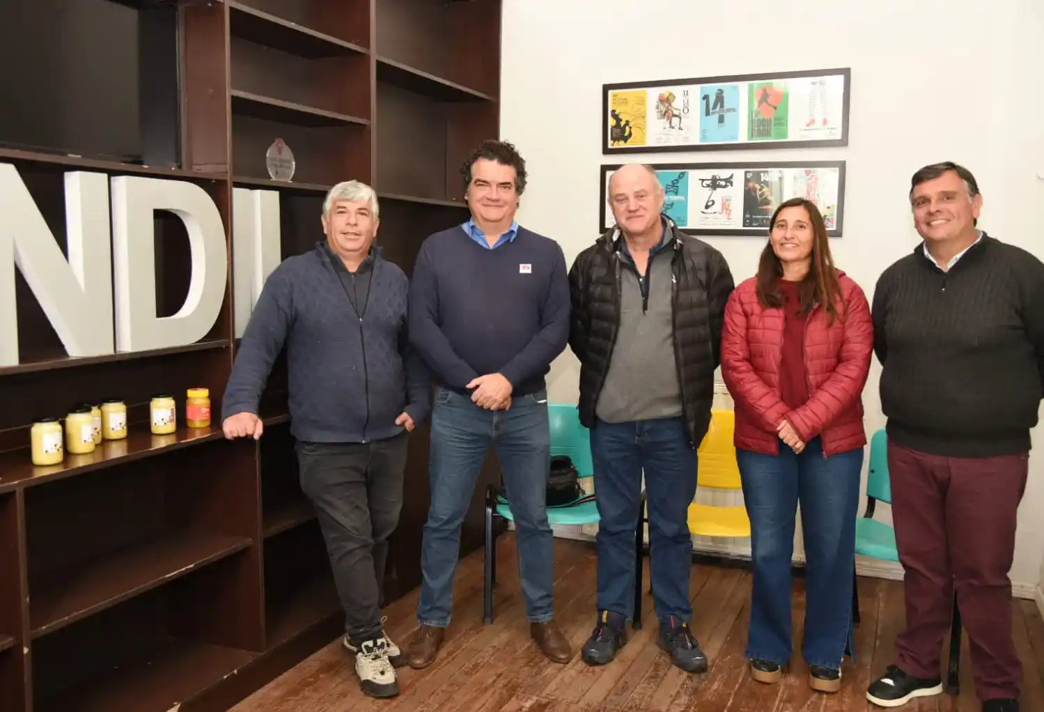 Gustavo Morteo, Marcelo Agra, Guillermo Corbetta, Carina Libonati y Matías Posse anunciaron la Semana de la Miel en Tandil.