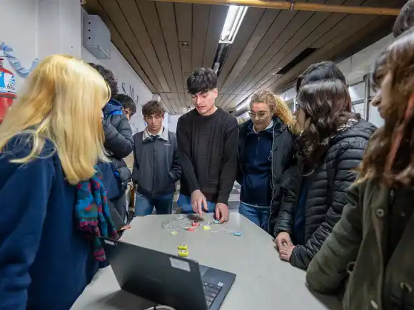 Comienza el programa Despertar Vocaciones TIC, destinado a estudiantes de quinto y sexto año