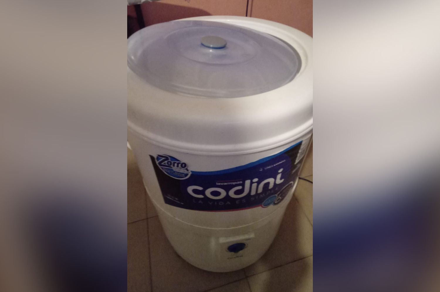 Un vecino de barrio Mora recuperó un lavarropas robado y agradeció la ayuda a la vecinal