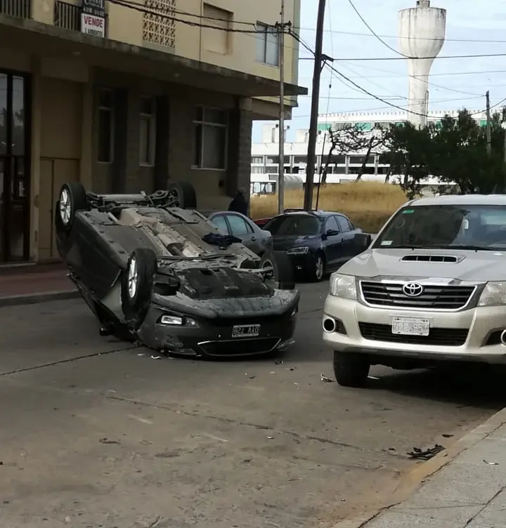 Video: otro vuelco en la Villa Díaz Vélez
