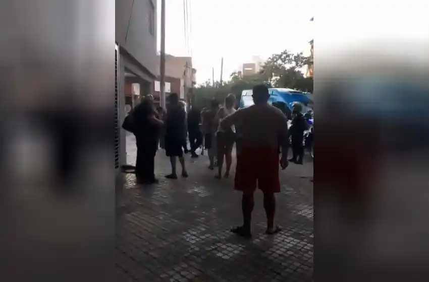 Apuñalaron en Necochea y Pasco a una mujer que salió a sacar la basura