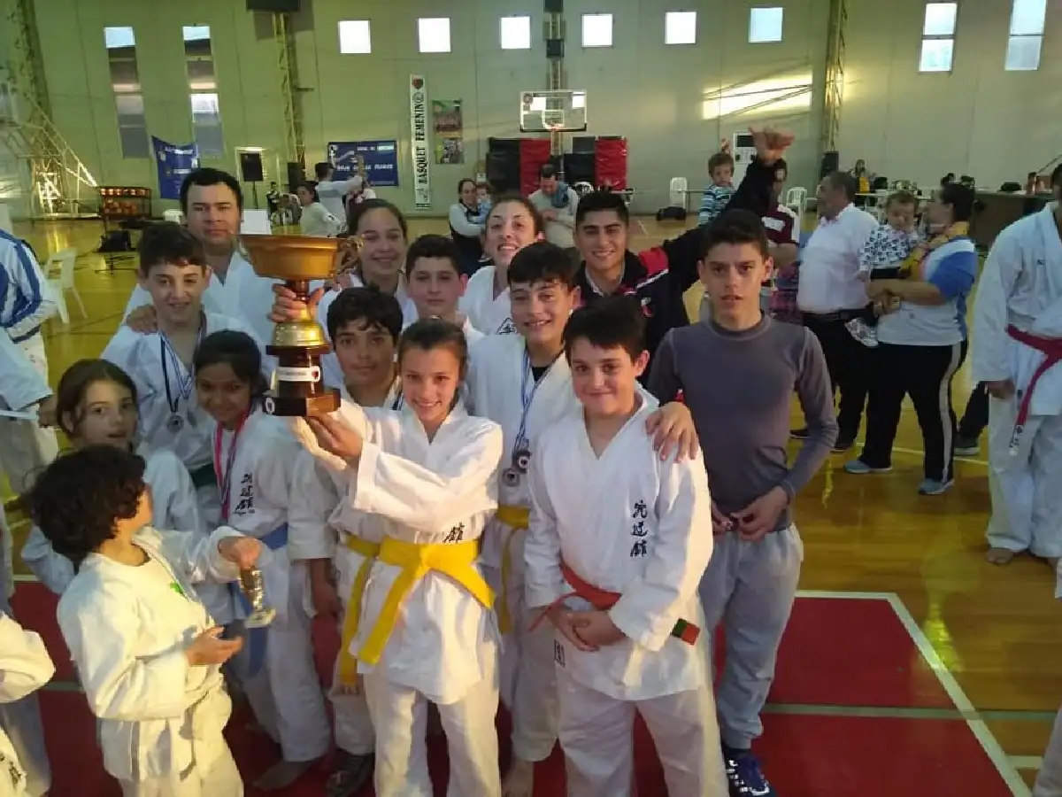 Torneo en Centro Social de Brinkmann