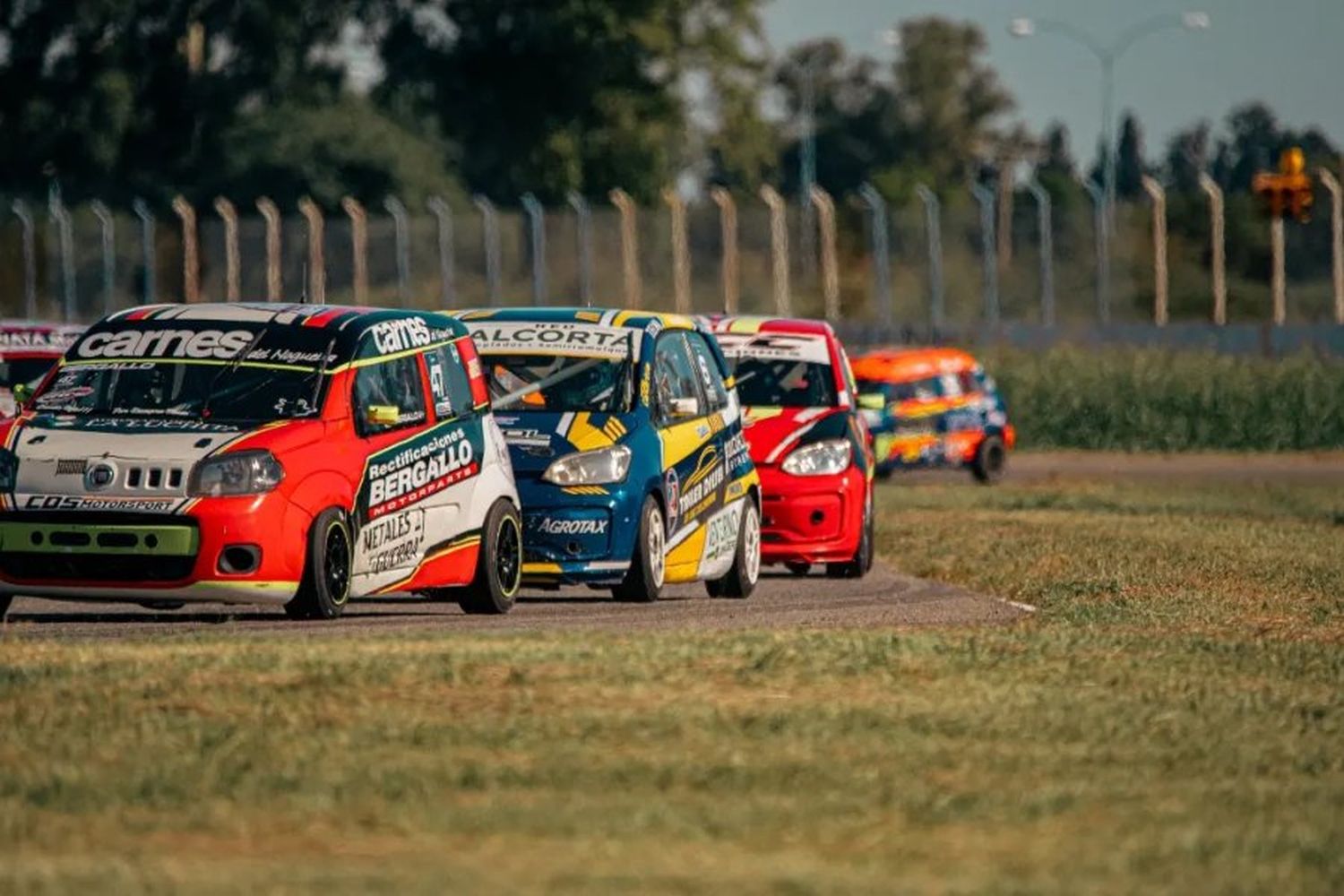 El Car Show Santafesino se presentó en el Autódromo "Ciudad de Rafaela"