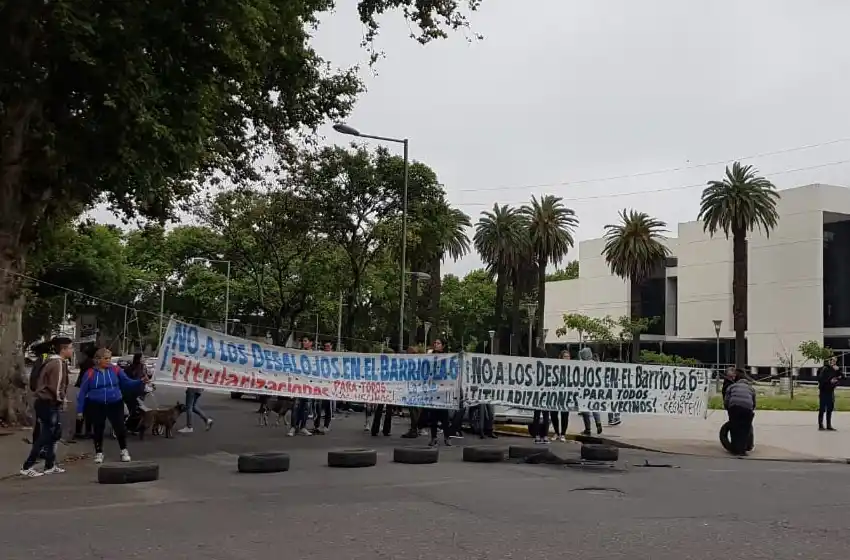 Conflicto en La Sexta: condenaron a Guillermo Piccolo a 43 días de prisión por los disturbios frente a la Municipalidad