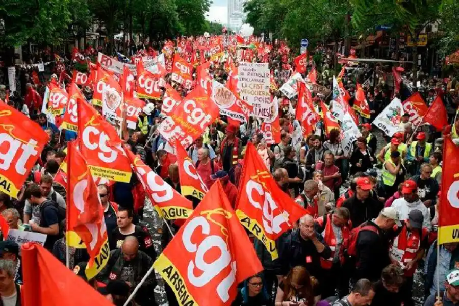 Organizaciones de argentinos en París adhieren y se movilizan en solidaridad con el paro general