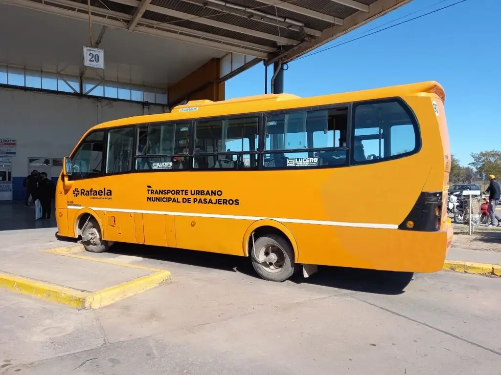 Se realizó la apertura de sobres para la compra de dos minibuses 0kM