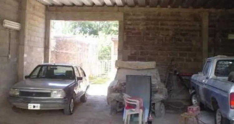 Saquearon un taller de chapa y pintura en el barrio Scaduto