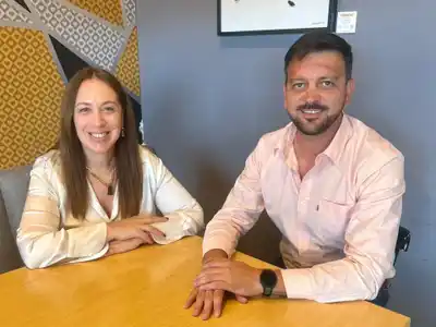 En la busqueda de construir una "alternativa moderna", Manazzoni se reunió con Vidal
