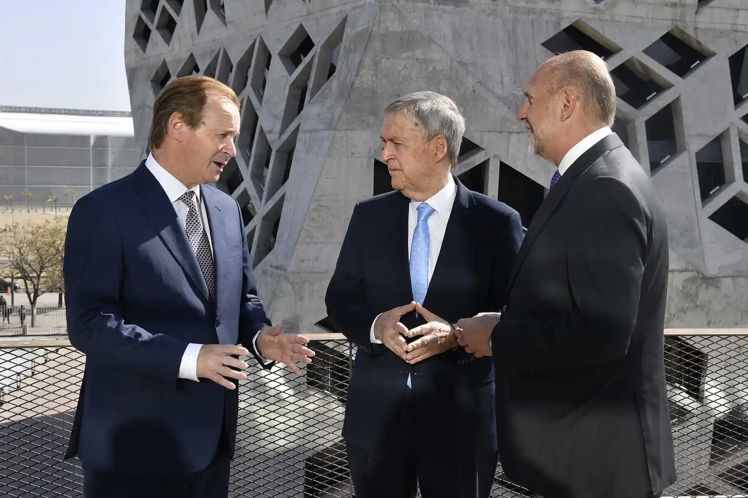 Bordet pidió “un replanteo profundo de los esquemas impositivos nacionales”