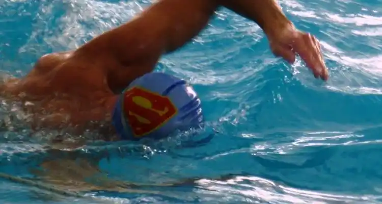 Natación: Extensa jornada en Pescadores