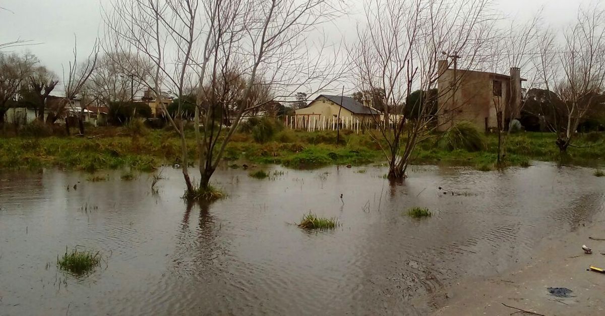 Tras las lluvias, vecinos del sur reiteraron sus reclamos por las calles