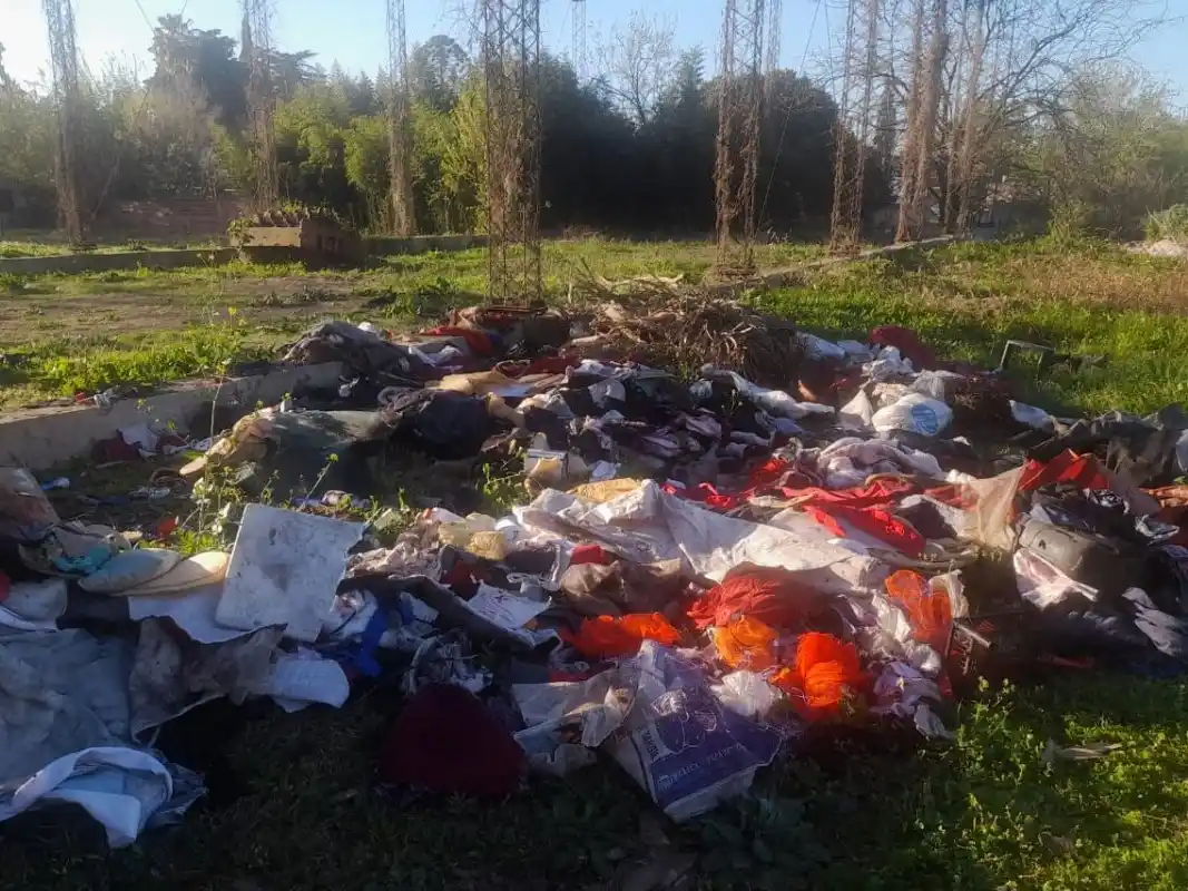 Refuerzan la limpieza de microbasurales en busca de mejorar la higiene urbana