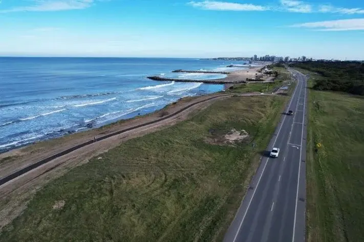 Une Miramar, Chapadmalal y Mar del Plata.