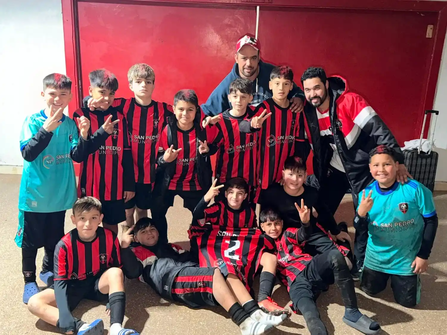 El combinado 2015 de San Pedro ganó en su segunda presentación.