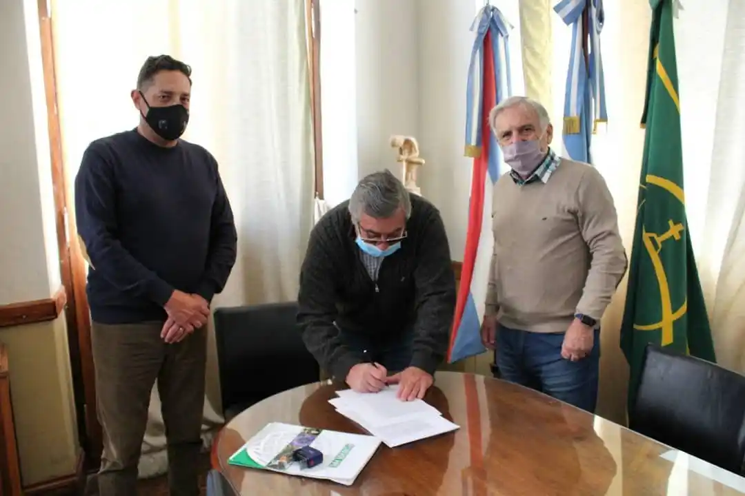 Comenzarán la obra de reparación del colector cloacal de calle Perón