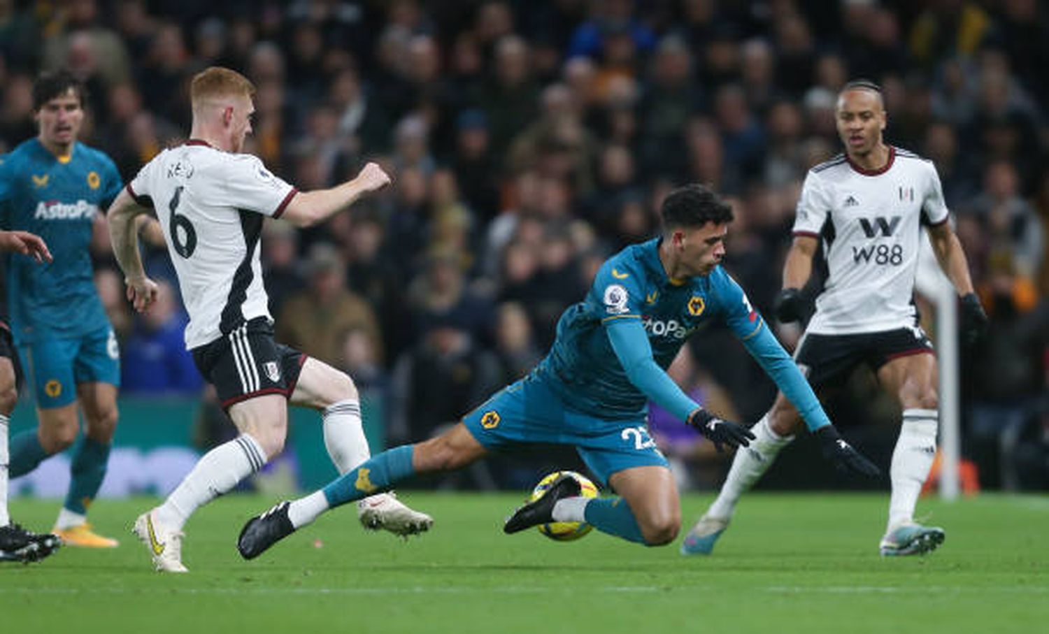 Fulham igualó con Wolverhampton