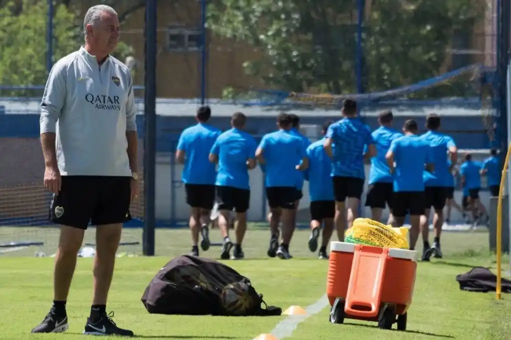 Alfaro piensa en poner un equipo alternativo