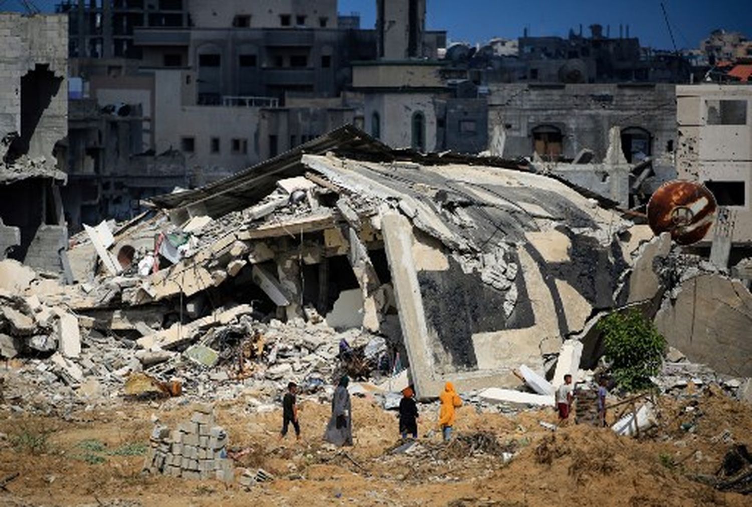 ARDE norte de la Franja de Gaza: BOMBARDEOS ISRAELÍES y combates contra Hamas