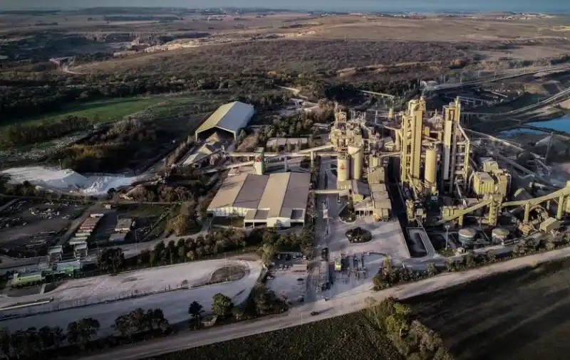 La empresa desmintió al gremio.