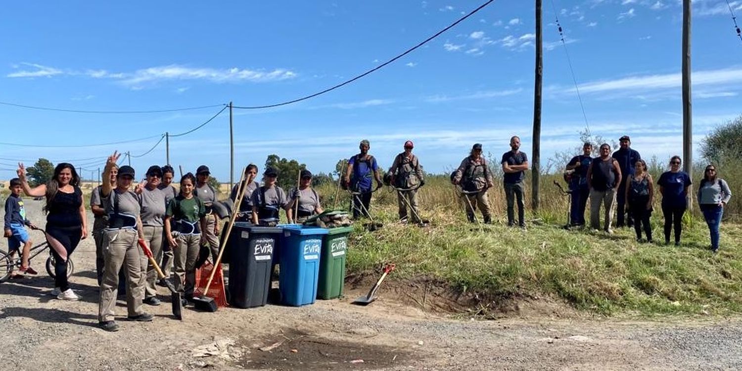 Realizaron una jornada de limpieza en La Movediza 2, y volvieron a reclamar por obras para el barrio