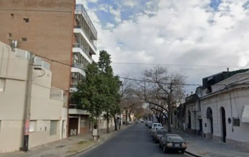 Investigan las causas detrás de la muerte de una mujer en un departamento de República de La Sexta.