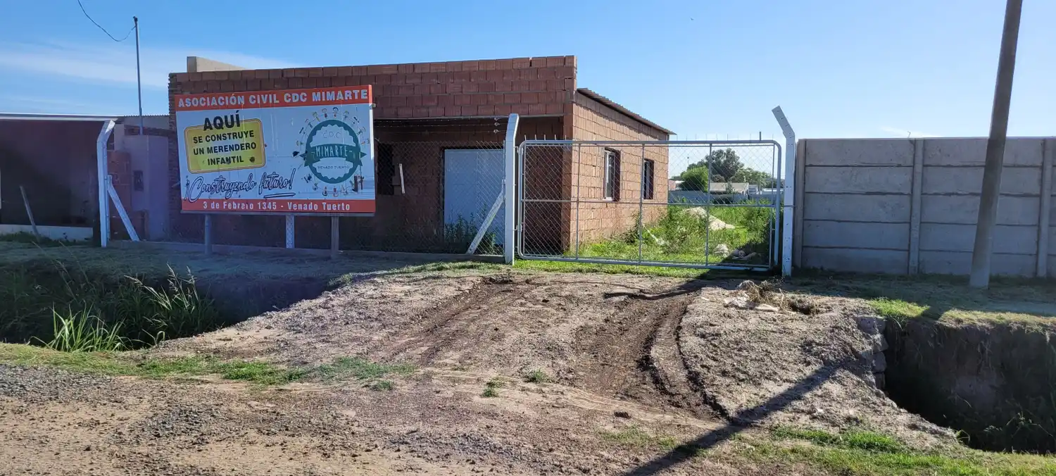 Imagen de la construcción del edificio de 3 de Febrero 1345, que hoy luce mucho más avanzado.