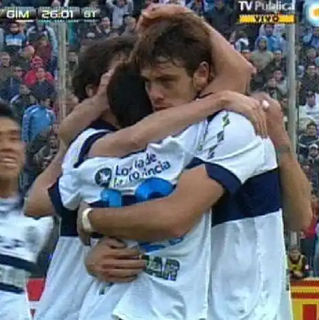 Gimnasia se lo dio vuelta a Belgrano, es líder y sorpresa del campeonato