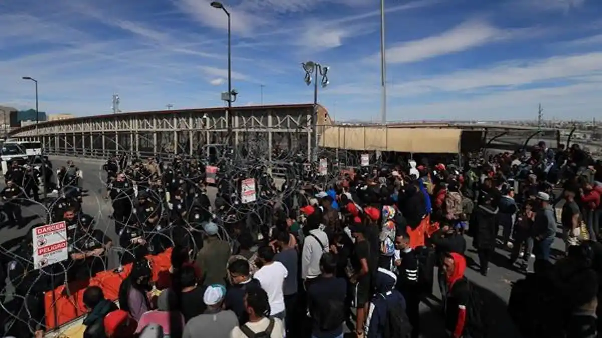 Cientos de migrantes en México intentaron cruzar a EE.UU. a la fuerza, la mayoría venezolanos (Video)