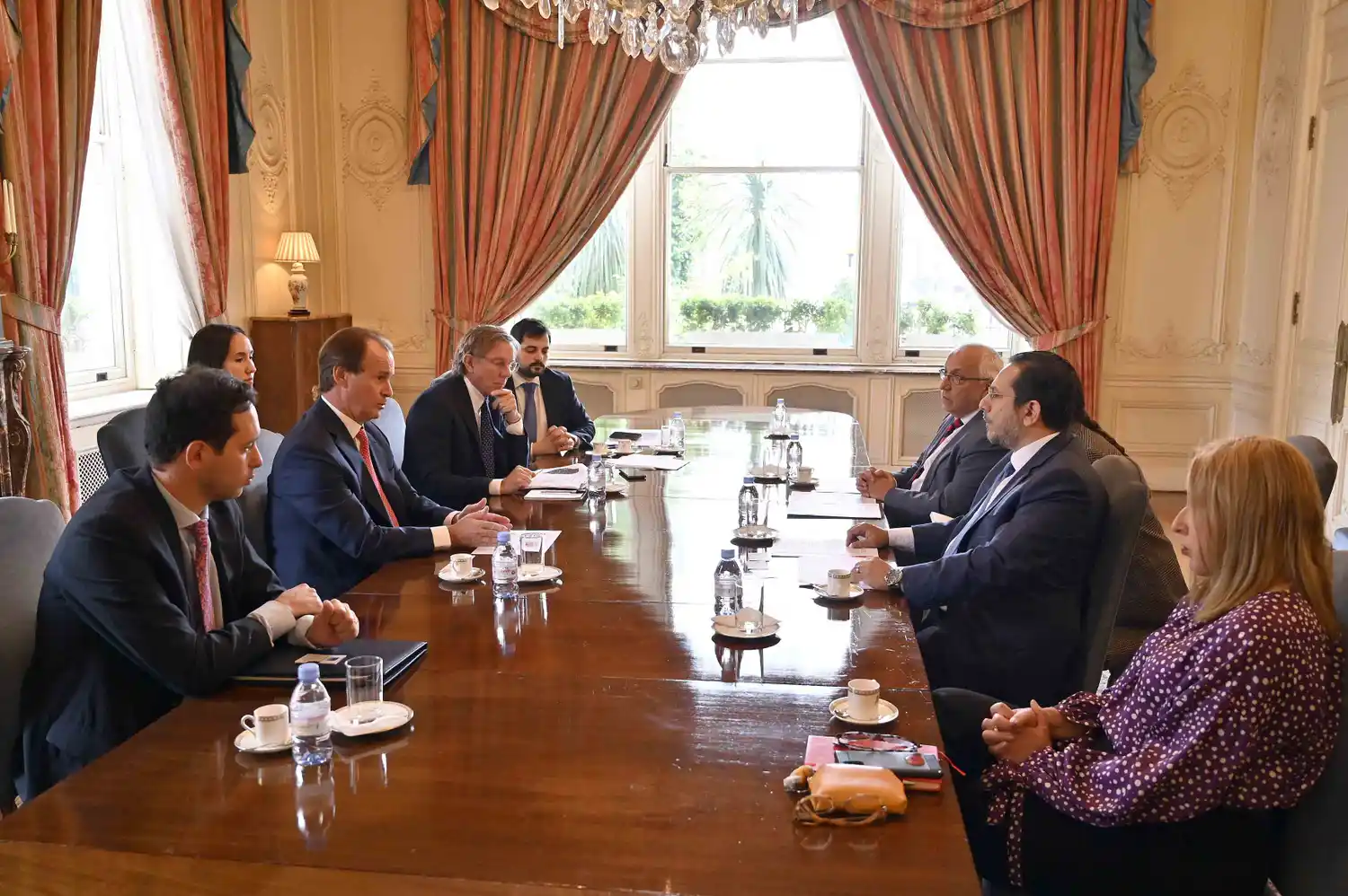 Bordet presentó el potencial productivo de la provincia a empresarios árabes y británicos