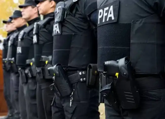 Disponen un aumento del 10 por ciento para Policía Federal.