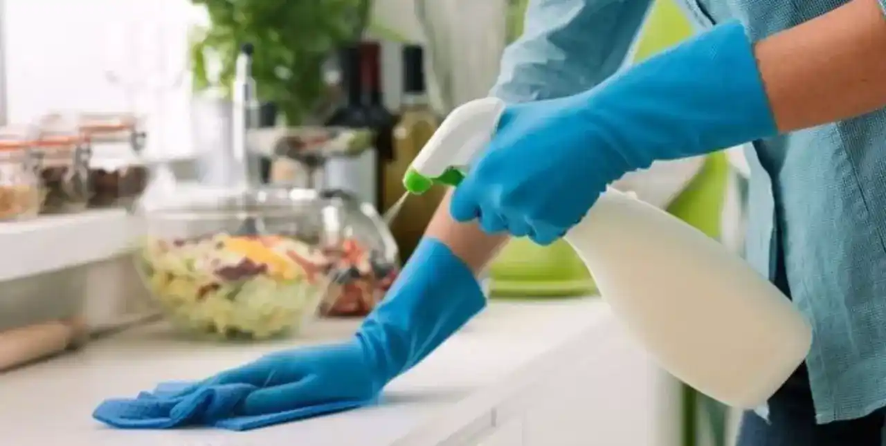 Aumentos para empleadas domésticas: cómo queda la escala salarial a partir de octubre