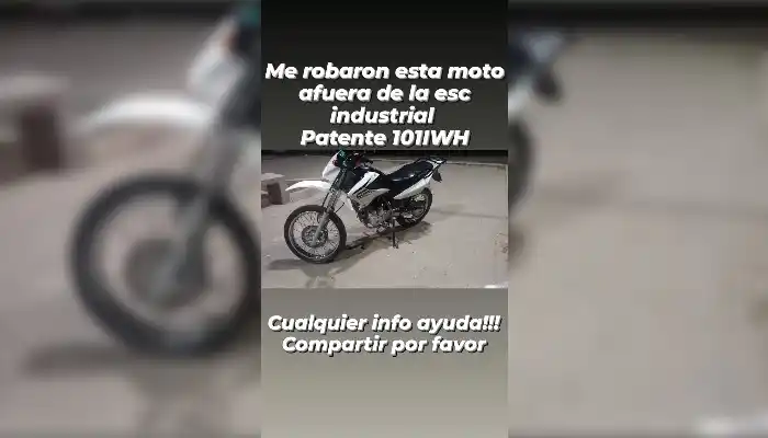 Moto robada afuera de la escuela Industrial