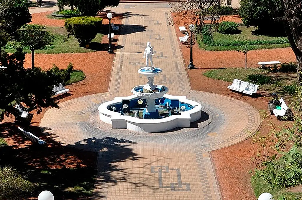 plaza 25 de mayo remodelación de plazas maria emilia vidal - 1