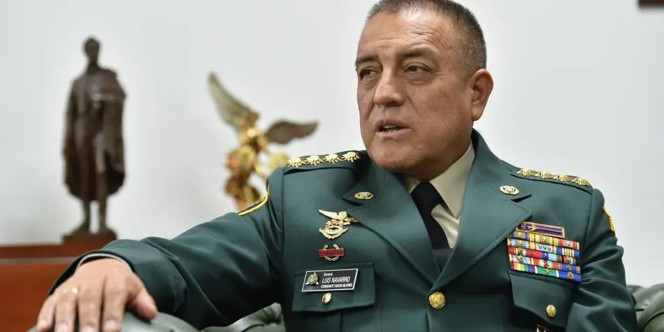 TRAS MUERTE DE CARLOS HOLMES TRUJILLO: general Navarro permanece al frente del Ministerio de Defensa