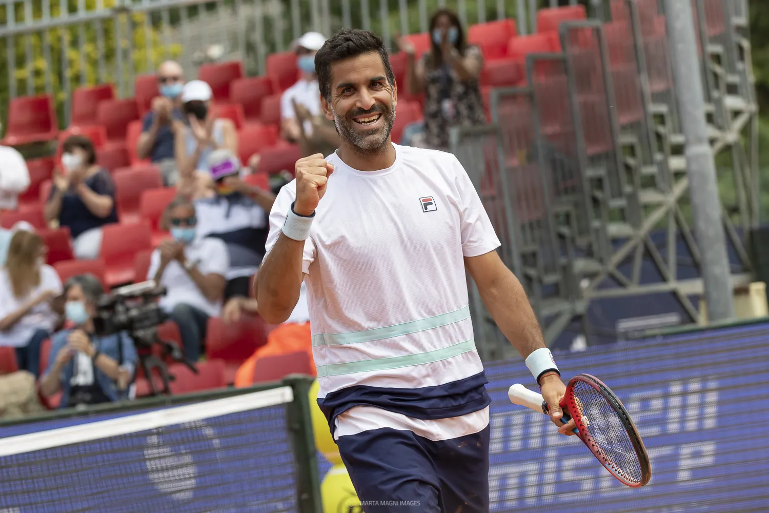 Sin jugar, "Machi" avanzó de ronda en el Abierto de Australia