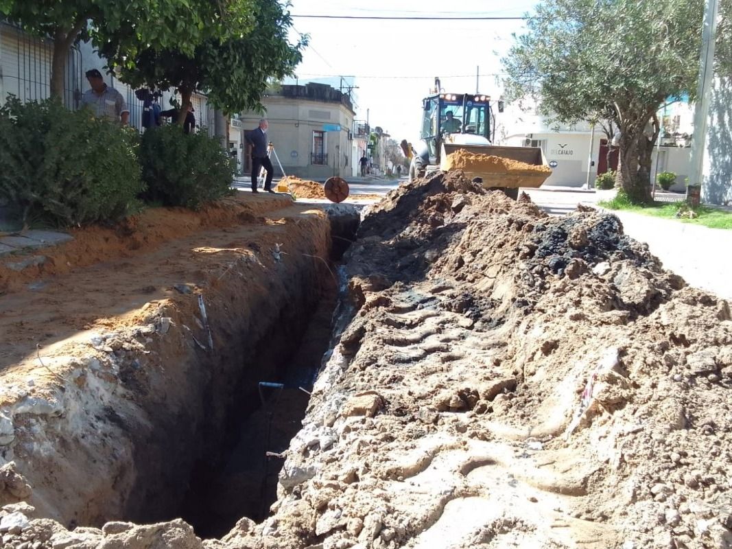 Realizan el recambio de cañerías cloacales en Concordia, entre Rocamora y Rucci